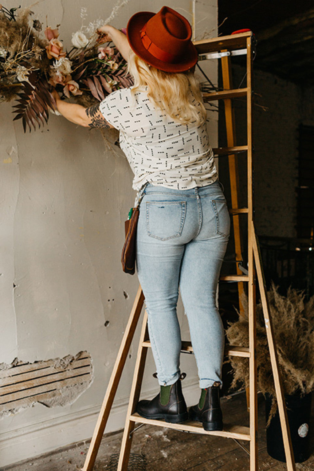 Women's Originals #519 - Image 12